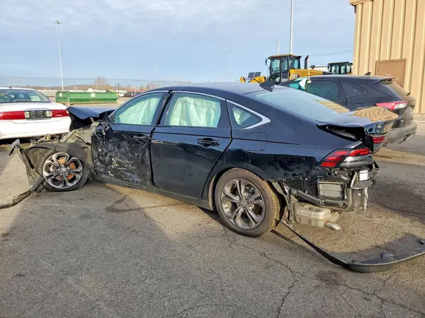 1HGCY1F37PA047044 2023 HONDA ACCORD - Image 2