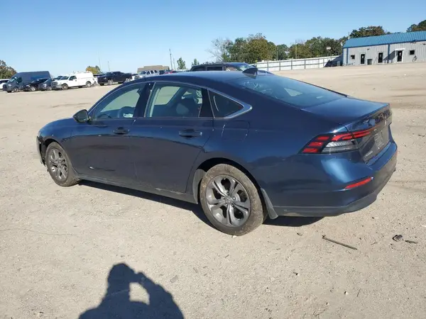 1HGCY1F37RA007825 2024 HONDA ACCORD - Image 2