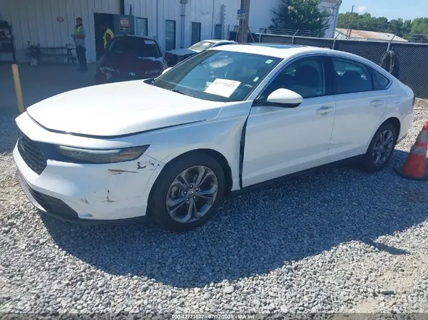 1HGCY1F37RA014001 2024 HONDA ACCORD - Image 2