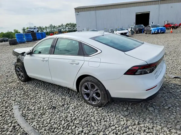 1HGCY1F37RA030666 2024 HONDA ACCORD - Image 2