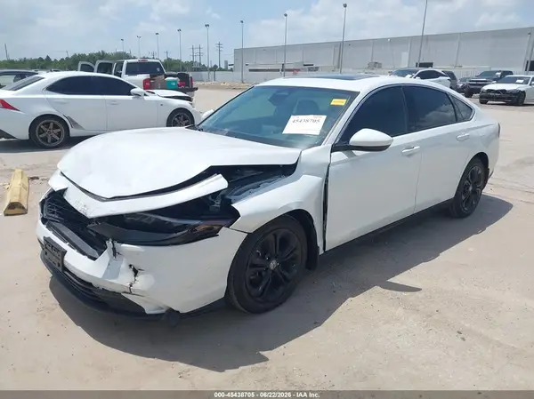 1HGCY1F37RA039447 2024 HONDA ACCORD - Image 2