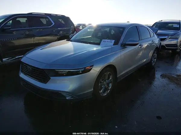 1HGCY1F37RA046690 2024 HONDA ACCORD - Image 2