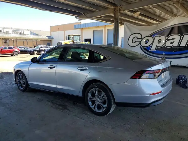 1HGCY1F37RA051372 2024 HONDA ACCORD - Image 2