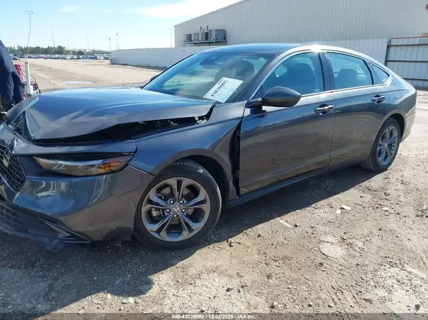 1HGCY1F37RA059813 2024 HONDA ACCORD - Image 2