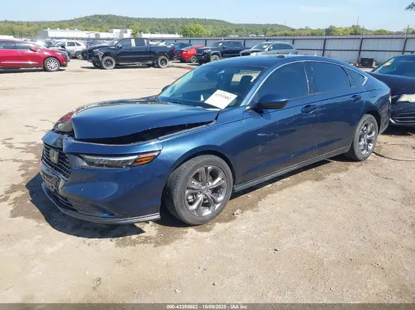 1HGCY1F37RA064560 2024 HONDA ACCORD - Image 2