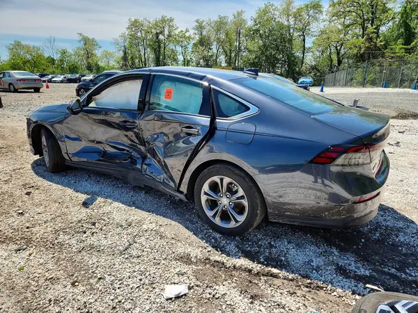 1HGCY1F37RA093119 2024 HONDA ACCORD - Image 2