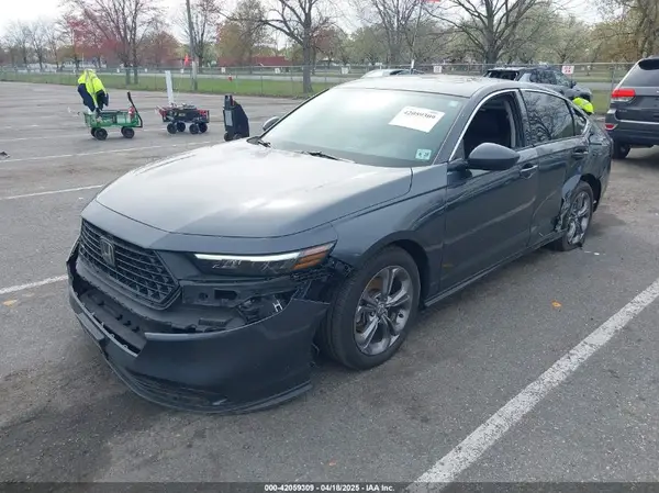 1HGCY1F38RA001693 2024 HONDA ACCORD - Image 2