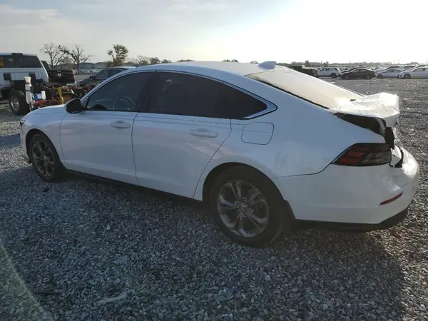 1HGCY1F38RA013147 2024 HONDA ACCORD - Image 2