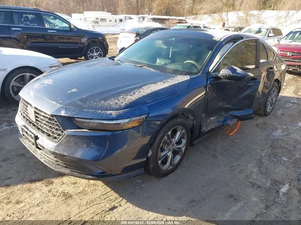 1HGCY1F38RA016145 2024 HONDA ACCORD - Image 2