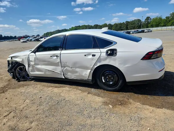 1HGCY1F38RA022494 2024 HONDA ACCORD - Image 2
