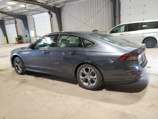 1HGCY1F38RA029848 2024 HONDA ACCORD - Image 2