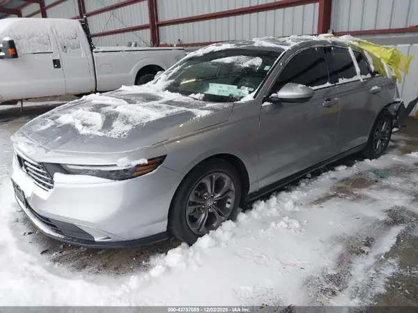 1HGCY1F38RA045032 2024 HONDA ACCORD - Image 2