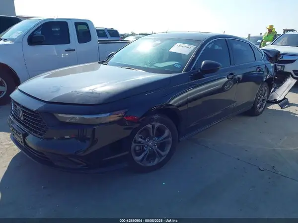 1HGCY1F38RA045807 2024 HONDA ACCORD - Image 2