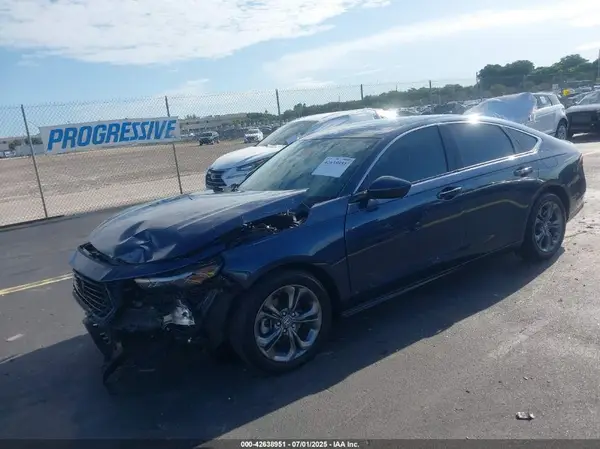 1HGCY1F38RA055608 2024 HONDA ACCORD - Image 2