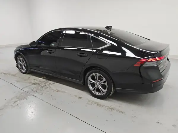 1HGCY1F38RA074157 2024 HONDA ACCORD - Image 2