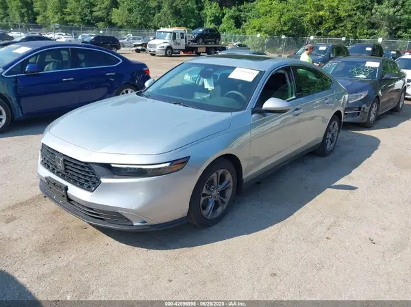 1HGCY1F38RA084980 2024 HONDA ACCORD - Image 2