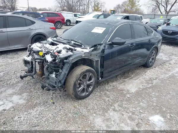 1HGCY1F39RA000567 2024 HONDA ACCORD - Image 2