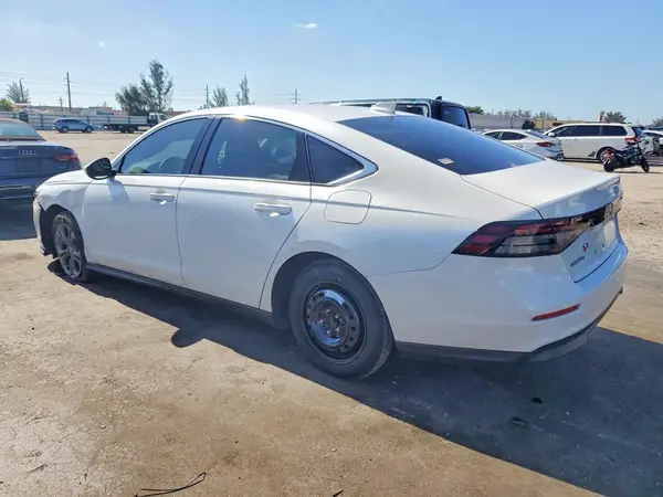 1HGCY1F39RA001797 2024 HONDA ACCORD - Image 2