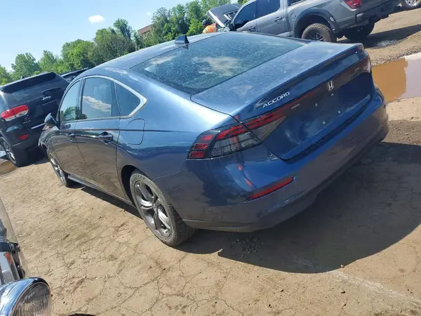 1HGCY1F39RA027784 2024 HONDA ACCORD - Image 2