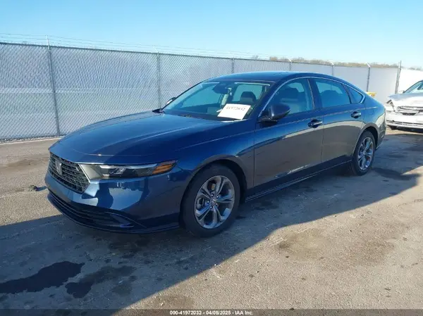 1HGCY1F39RA042124 2024 HONDA ACCORD - Image 2
