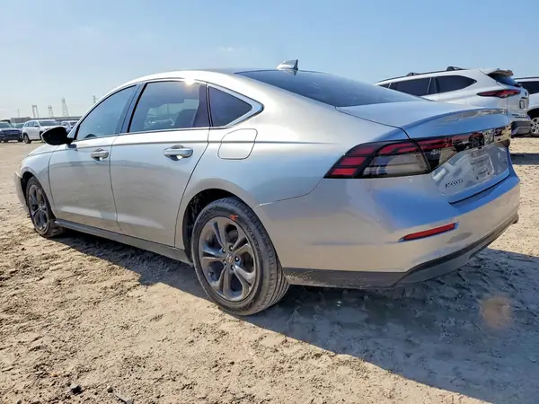 1HGCY1F39RA043175 2024 HONDA ACCORD - Image 2