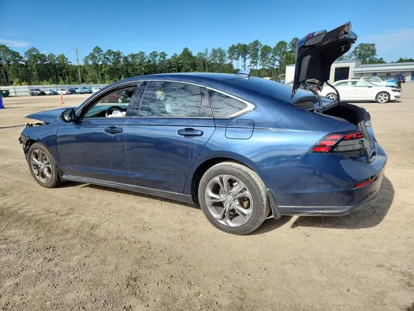 1HGCY1F39RA057481 2024 HONDA ACCORD - Image 2