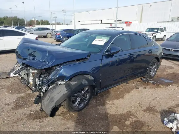 1HGCY1F3XPA009811 2023 HONDA ACCORD - Image 2