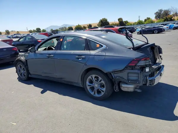 1HGCY1F3XRA024442 2024 HONDA ACCORD - Image 2