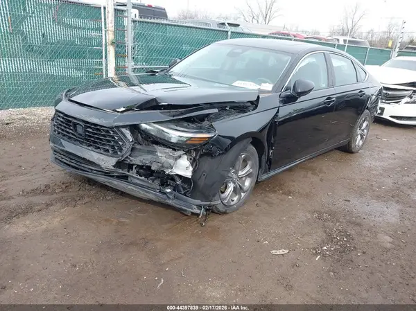1HGCY1F3XRA035229 2024 HONDA ACCORD - Image 2