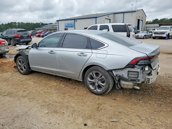 1HGCY1F3XRA036607 2024 HONDA ACCORD - Image 2