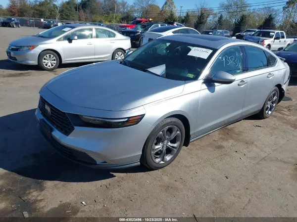 1HGCY1F3XRA048742 2024 HONDA ACCORD - Image 2