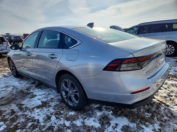 1HGCY1F3XRA058719 2024 HONDA ACCORD - Image 2