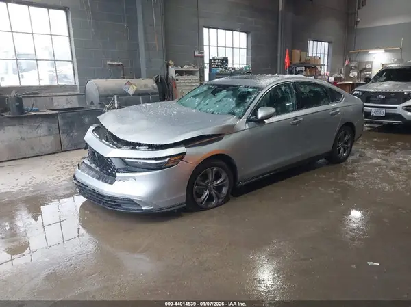1HGCY1F3XRA058722 2024 HONDA ACCORD - Image 2