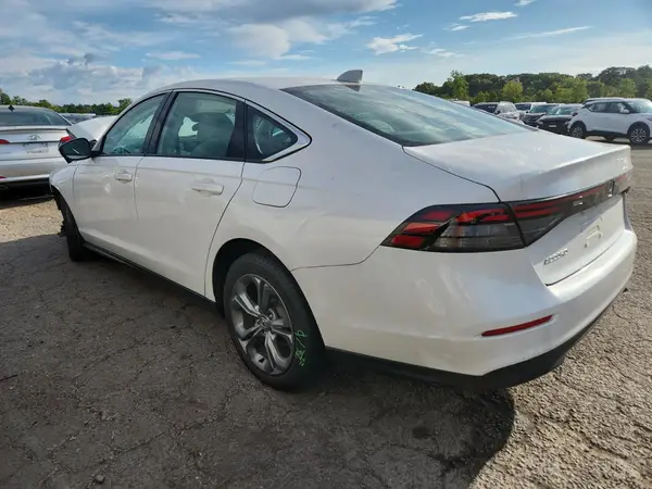 1HGCY1F3XRA071891 2024 HONDA ACCORD - Image 2