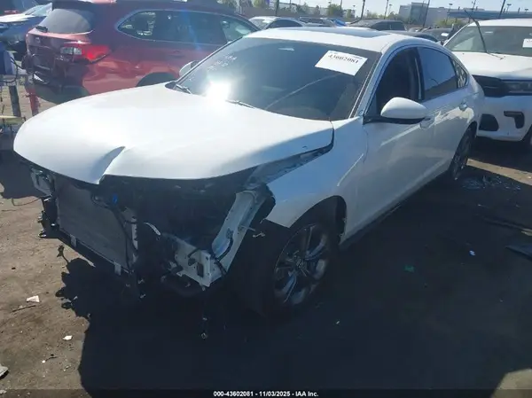 1HGCY1F3XRA078257 2024 HONDA ACCORD - Image 2