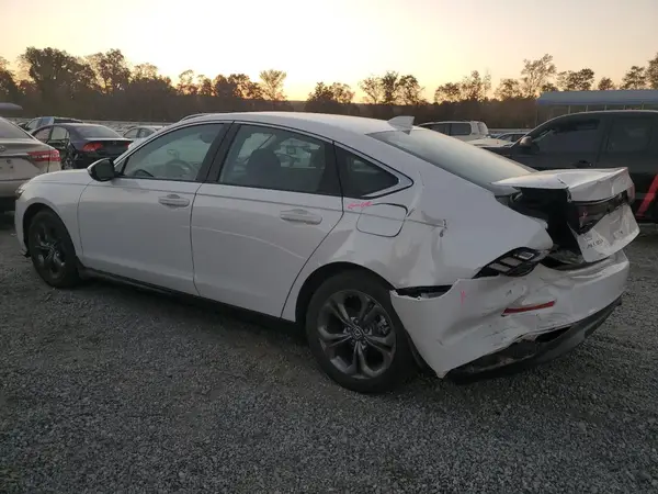 1HGCY1F3XRA078534 2024 HONDA ACCORD - Image 2
