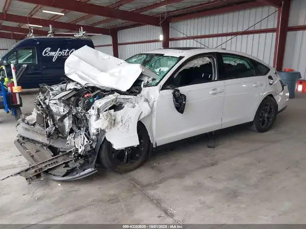 1HGCY1F40SA056976 2025 HONDA ACCORD - Image 2