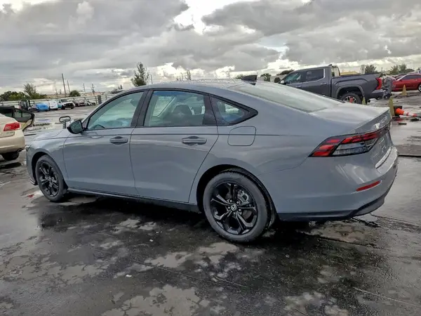 1HGCY1F40SA072725 2025 HONDA ACCORD - Image 2