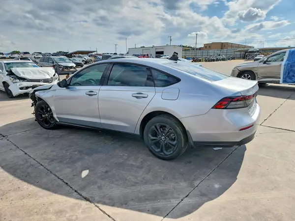 1HGCY1F41SA026742 2025 HONDA ACCORD - Image 2