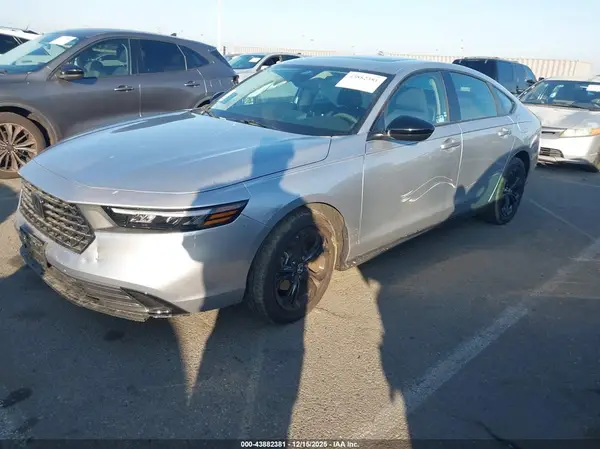 1HGCY1F42SA025518 2025 HONDA ACCORD - Image 2