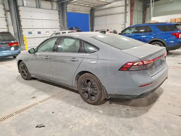 1HGCY1F42SA038589 2025 HONDA ACCORD - Image 2
