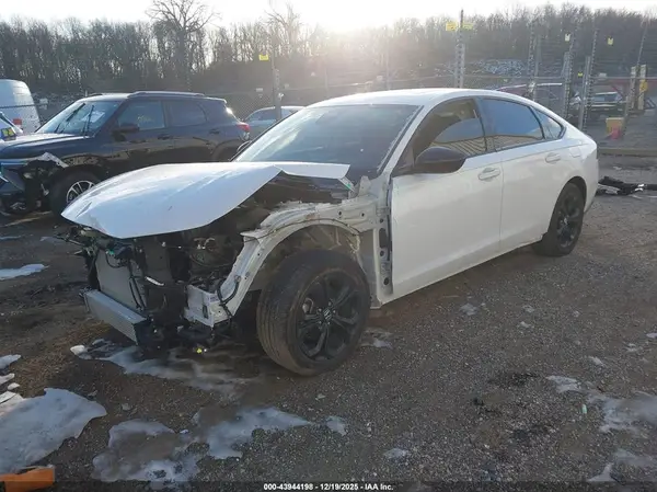 1HGCY1F43SA013992 2025 HONDA ACCORD - Image 2
