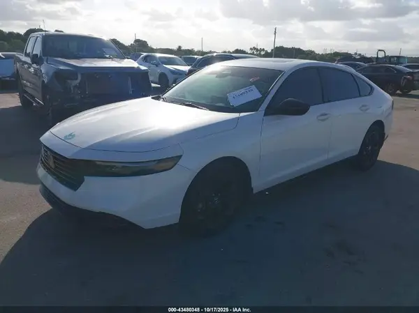 1HGCY1F43SA015421 2025 HONDA ACCORD - Image 2