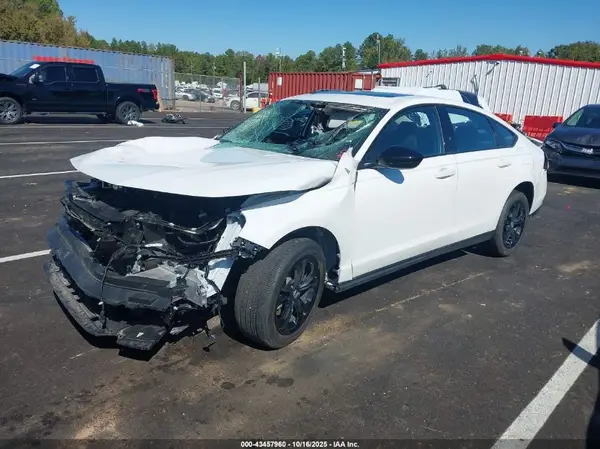 1HGCY1F43SA020960 2025 HONDA ACCORD - Image 2