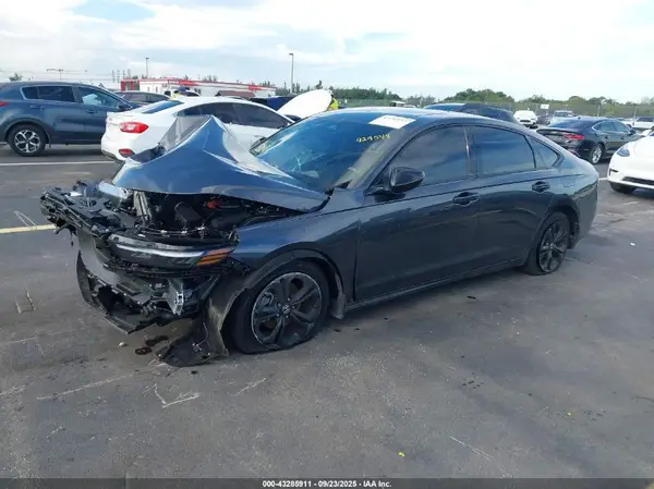 1HGCY1F43SA032722 2025 HONDA ACCORD - Image 2