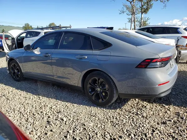 1HGCY1F43SA034972 2025 HONDA ACCORD - Image 2