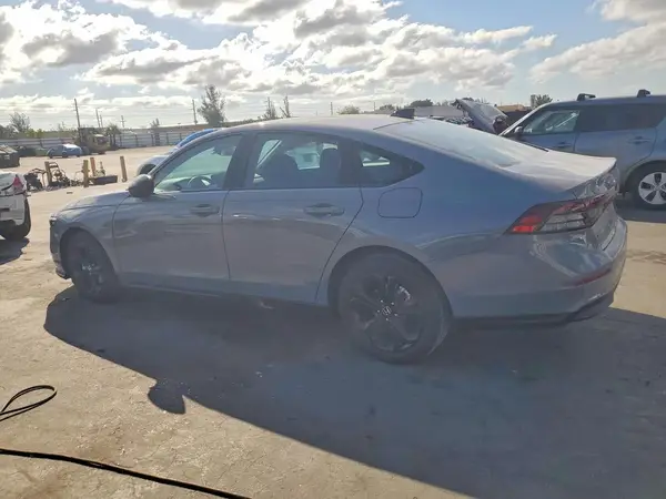 1HGCY1F43SA072461 2025 HONDA ACCORD - Image 2