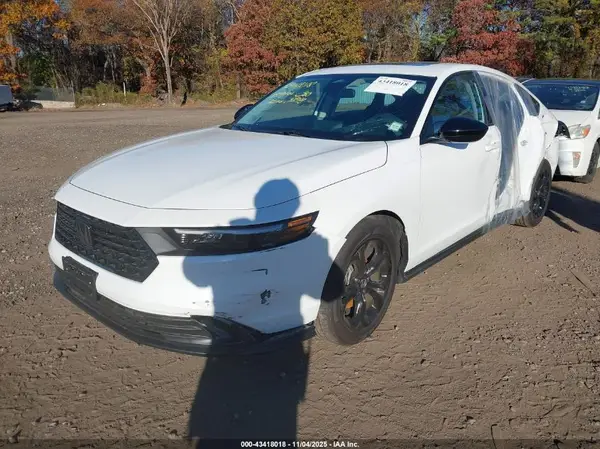 1HGCY1F45SA037310 2025 HONDA ACCORD - Image 2