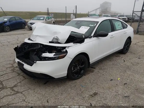 1HGCY1F46SA037638 2025 HONDA ACCORD - Image 2