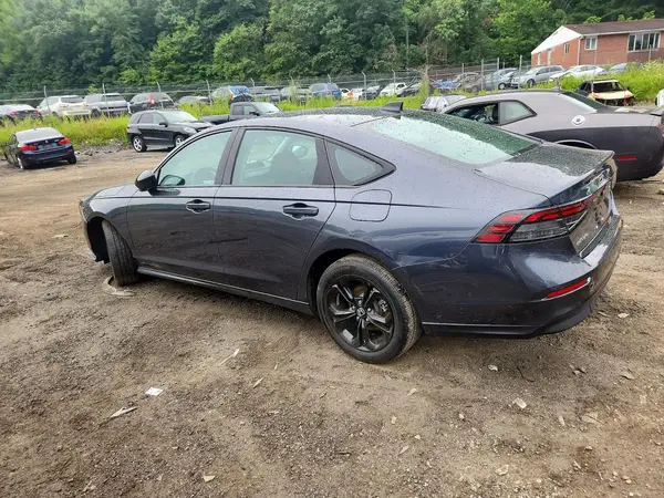1HGCY1F46SA064371 2025 HONDA ACCORD - Image 2